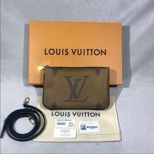 🌹Louis Vuitton Double Zip Pochette, giant reverse